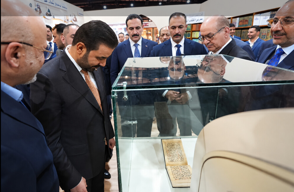 بازدید سران سه قوه عراق از غرفه آستان مقدس علوی