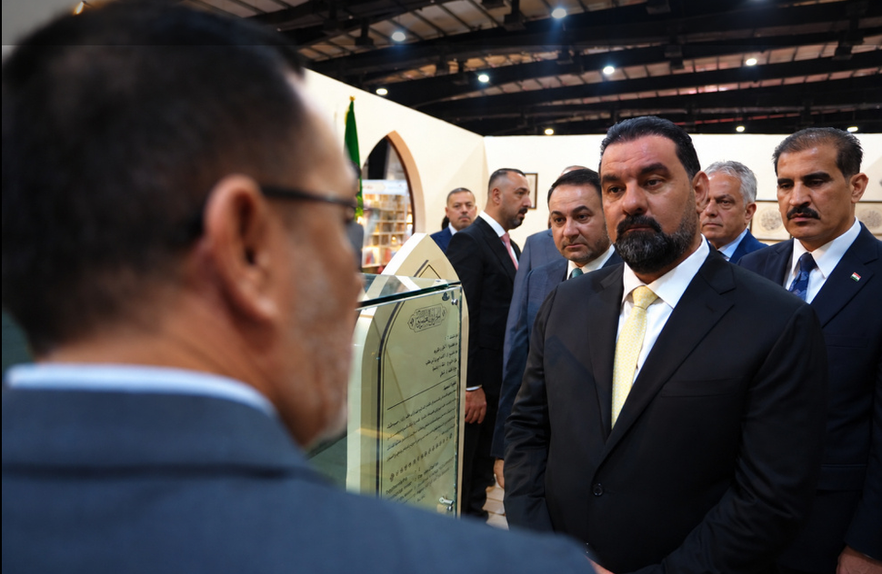 بازدید سران سه قوه عراق از غرفه آستان مقدس علوی