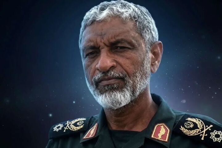 سردار عظمایی: هرگونه تحرک خصمانه مورد هدف قرار می‌گیرد