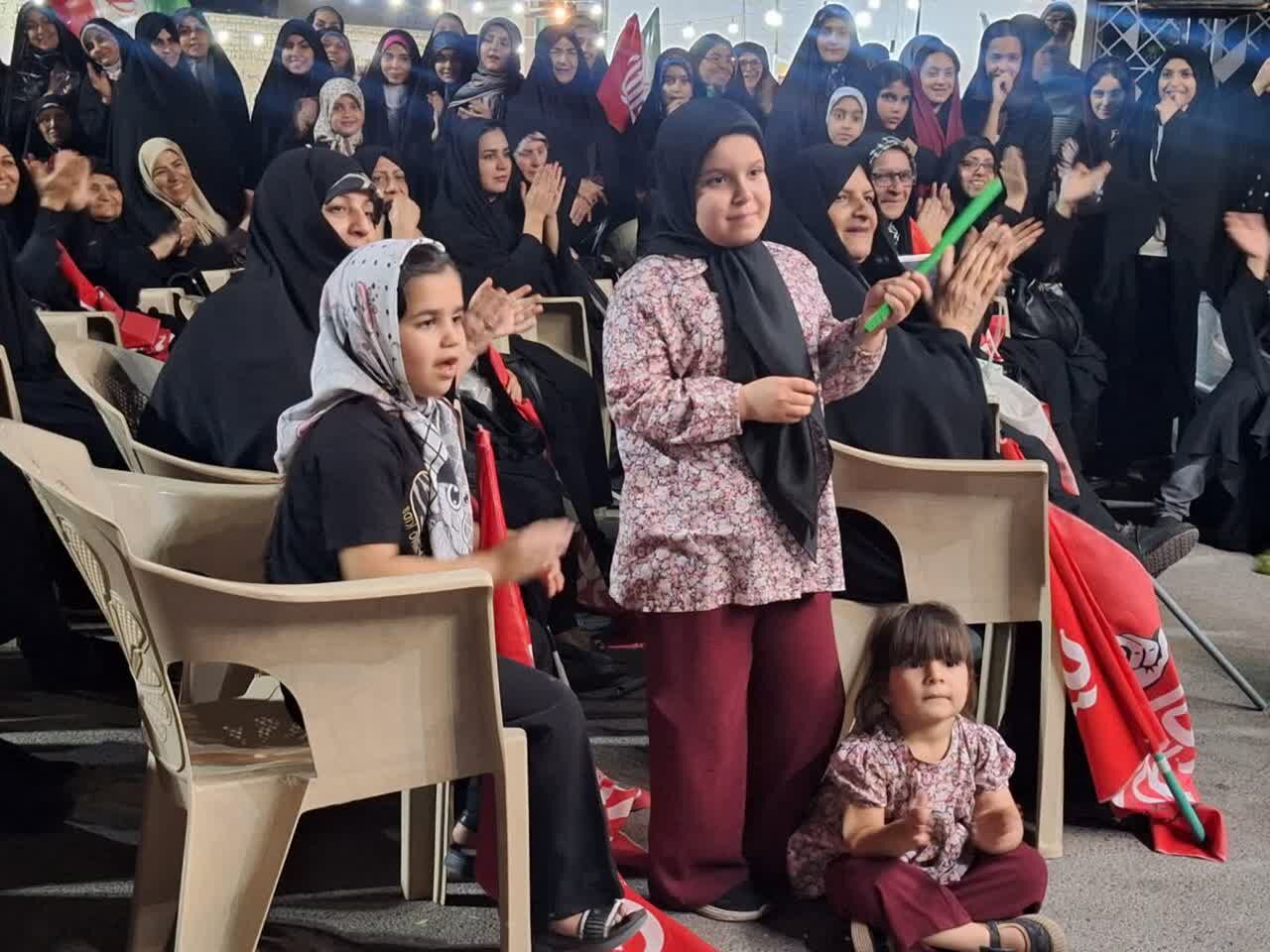 طنین «نشاط اجتماعی» در قلب کاشان؛ رویداد «زندگی با ورزش در جریان است» در میدان ۹ دی برگزار شد