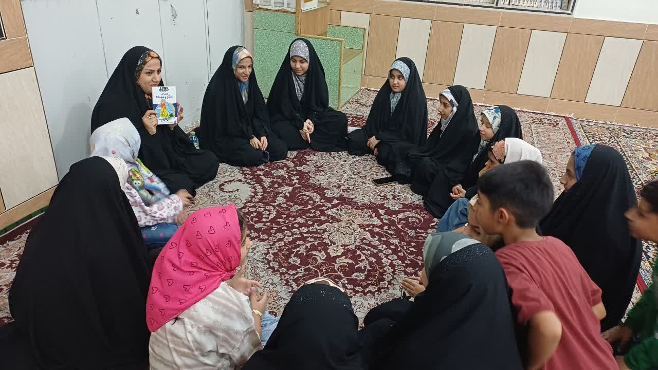 قرار نوجوان‌ها در مسجد؛ از گفت‌وگو تا سرود و کتاب