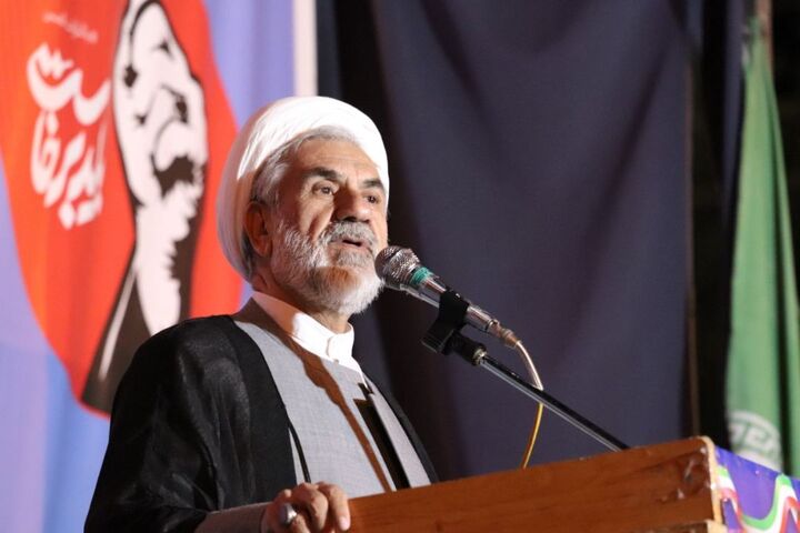دشمن فقط با نیروهای مسلح ایران روبه‌رو نیست؛ یک ملت پشت میدان ایستاده است