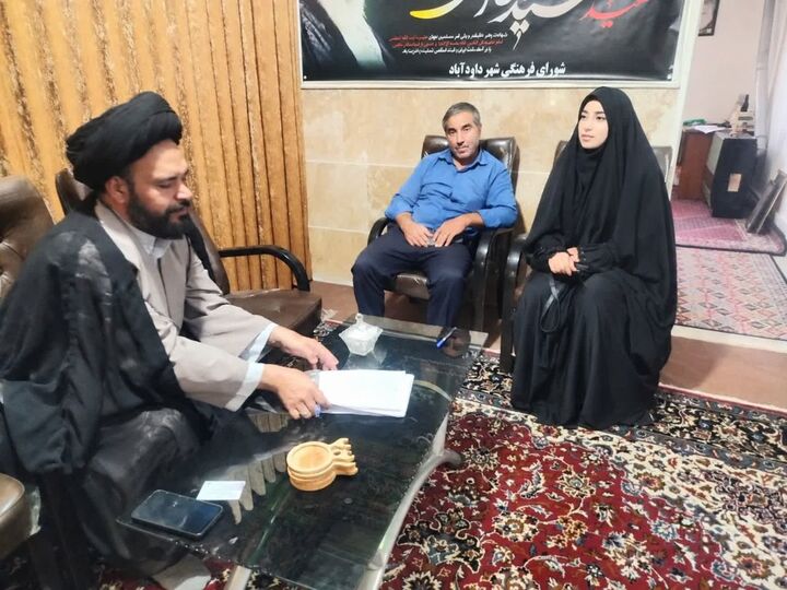 تجلیل امام جمعه داودآباد از فعالیت‌های فرهنگی کانون «پیام‌آور مهر»