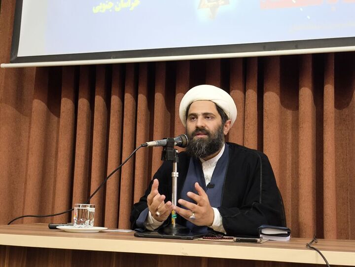 هشدار امیرالمؤمنین(ع) درباره فاصله گرفتن از قرآن