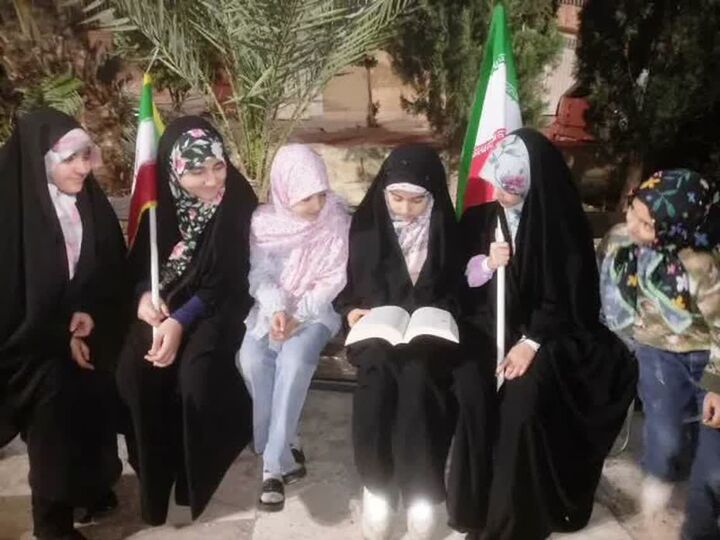 وقتی کتاب، روایت شهید را به حلقه دختران مسجد آورد