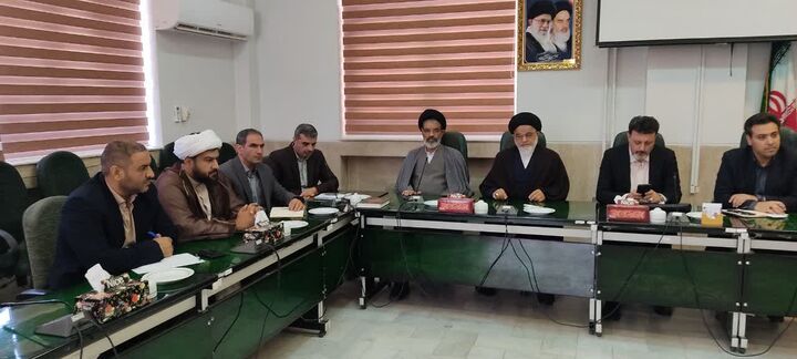 تأکید بر تقویت زیرساخت‌های آموزشی مؤسسات قرآنی در نشست شورای توسعه قرآنی نطنز