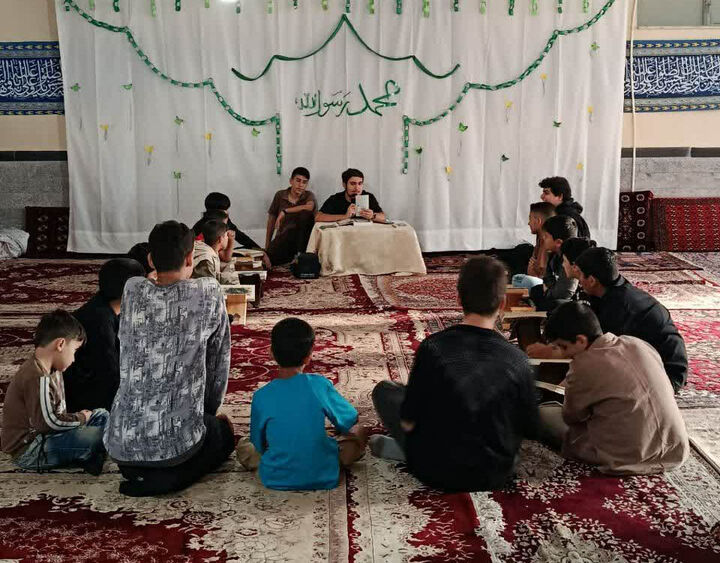 مطالعه کتاب «سه دقیقه در قیامت» گامی برای نهادینه‌سازی الگوهای تربیتی شهدا