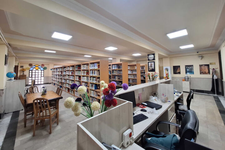 کتابخانه آیت‌الله حیدری ایلامی دوباره به چرخه خدمت بازگشت