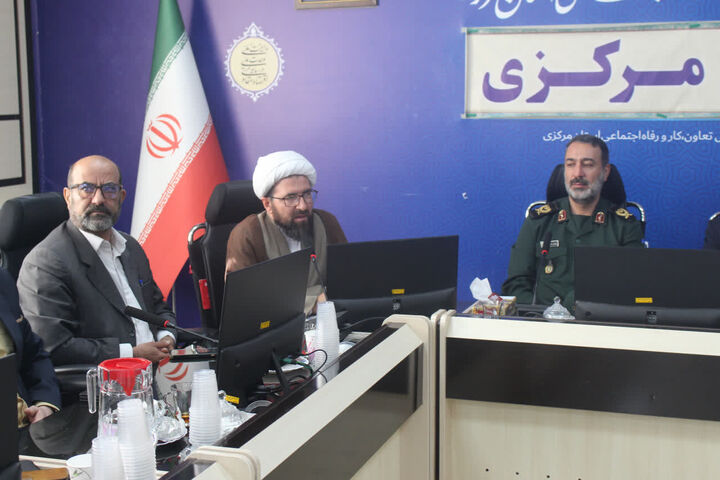 نماز نسخه تقویت وجدان کاری است