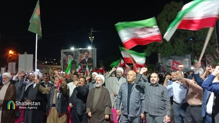 طنین فریاد «مرگ بر آمریکا» و «مرگ بر اسرائیل» در سنندج