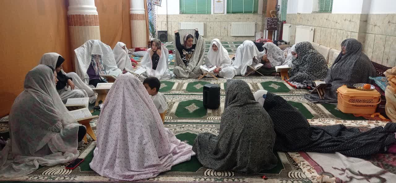 مشق مهربانی در مسجد امام رضا(ع)؛ از حمایت دانشآموزان تا ترویج فرهنگ قرآنی