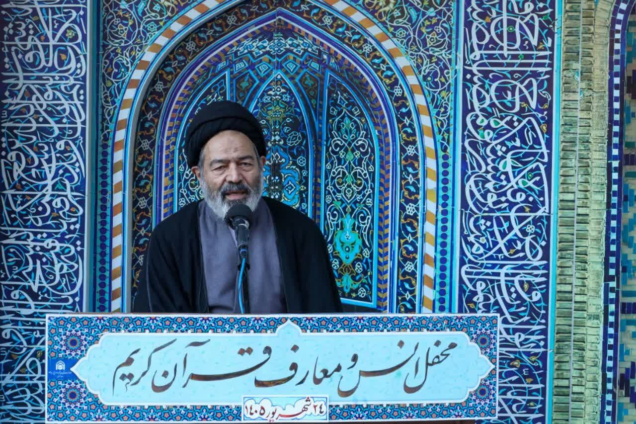امداد و نصرت الهی به یاری جبهه حق سرازیر است