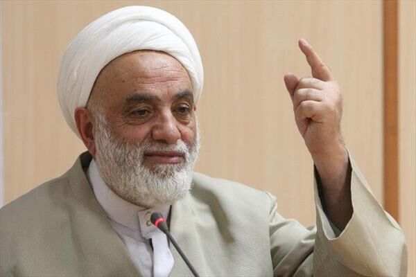 همه باهم برای اقامه نماز در مدارس برخیزیم؛ ۳۶ توصیه استاد قرائتی