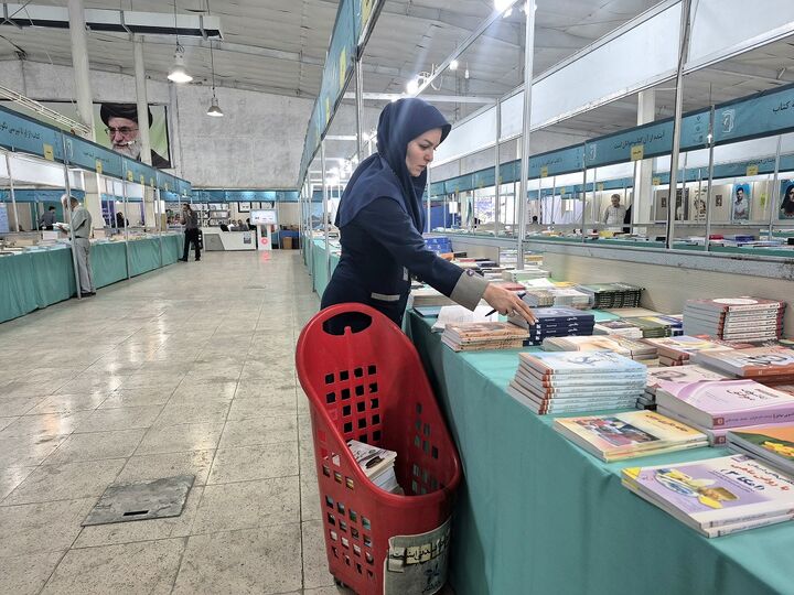 ۴۰۰ نسخه کتاب تازه برای غنی‌سازی کتابخانه‌های عمومی کردستان خریداری شد