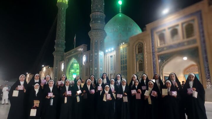 درخشش دختران نغمه‌های شهر اراک در محفل گل نرگس مسجد جمکران