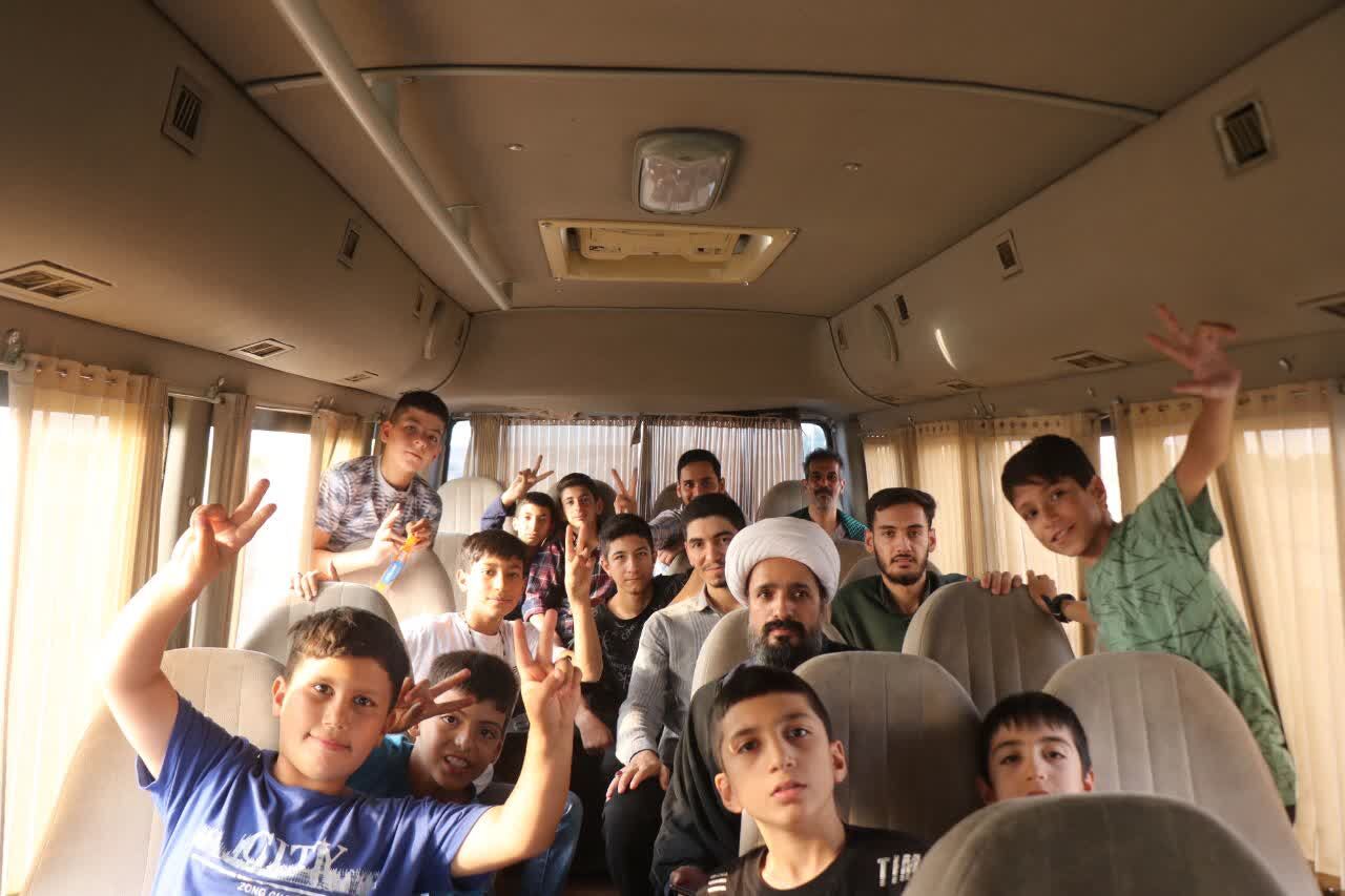 اختتامیه کلاسهای تابستانی کانون فرهنگی هنری شهدای مسجد لامع ساوه برگزار شد