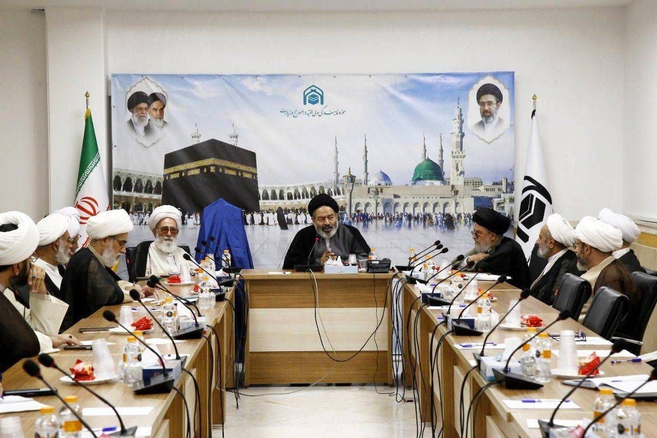 نشست هم‌افزایی حج با نمایندگان بیوت مراجع