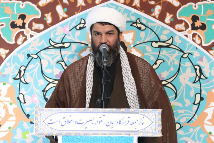 مسجد کانون تمدن‌سازی و سد مستحکم در برابر استحاله فرهنگی است