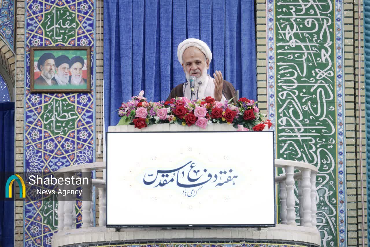 جامعه را باید از سیاست‌های غرب برای نابودی خانواده و استثمار زن آگاه کرد