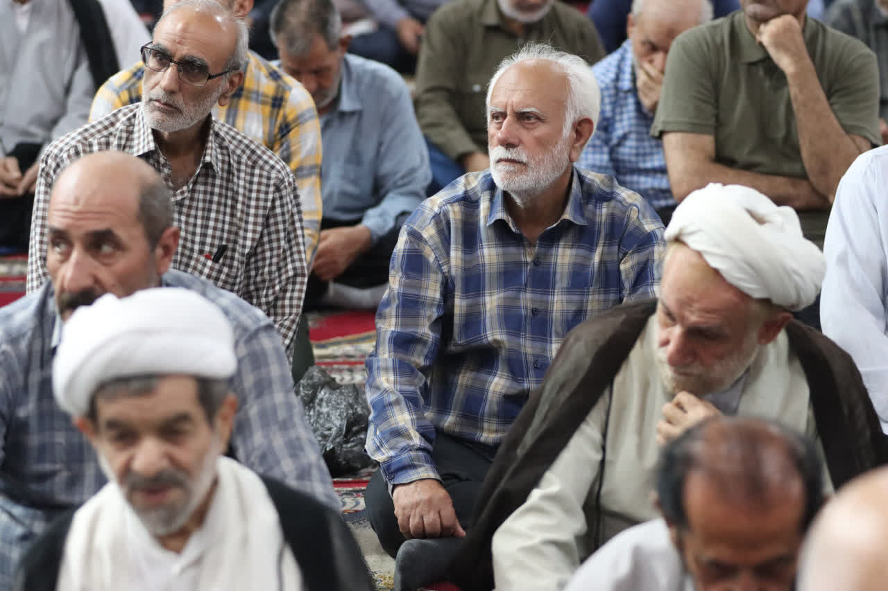دشمن با «ایران قوی» به بن‌بست رسیده است/ لزوم پیوند مسجد و مدرسه برای تربیت نسل انقلابی