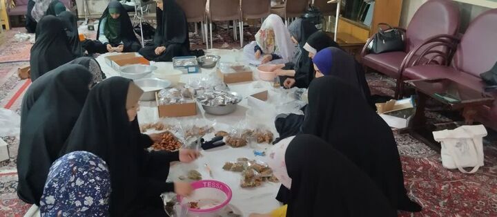 از دستان بانوان بیرجندی تا جبهه جنوب؛ ۹۸۷ بسته هدیه برای رزمندگان