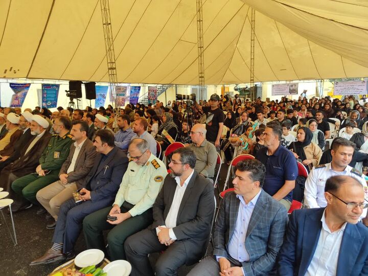 توزیع ۴ هزار بسته تحصیلی میان دانش‌آموزان کم‌برخوردار بهشهر از محل موقوفه یوسفی دماوندی 