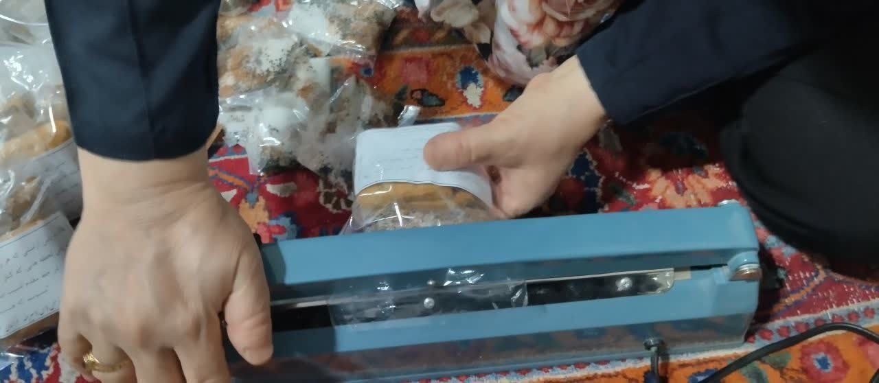 از دستان بانوان بیرجندی تا جبهه جنوب؛ ۹۸۷ بسته هدیه برای رزمندگان