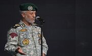 دریادار سیاری: دشمن نمی‌تواند مقابل جوانان مؤمن و باانگیزه ایران ایستادگی کند