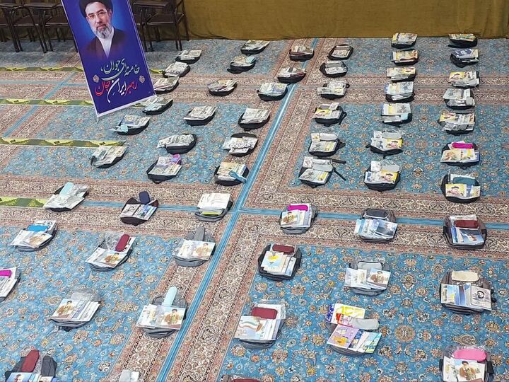 پویش «هم‌کلاسی» به نیت شهدای دانش‌آموز میناب؛ مهربانی در مسیر مدرسه