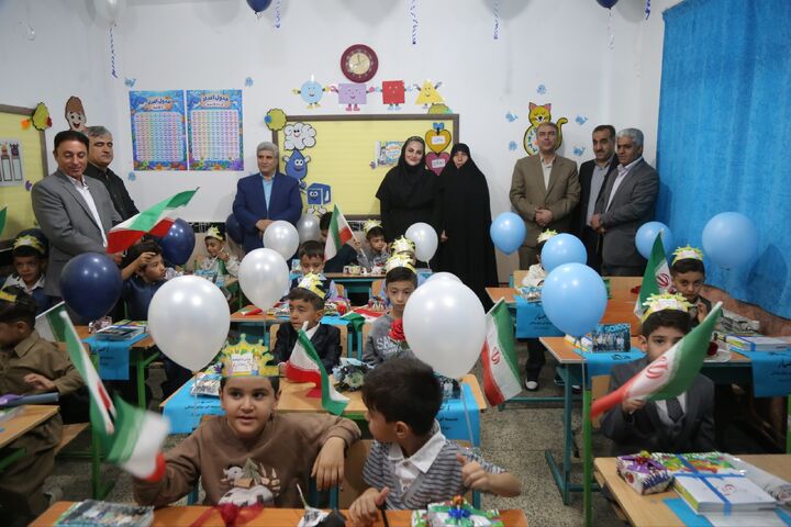 جشن شکوفه‌ها؛ وقتی کیف‌های کوچک، رؤیاهای بزرگ را به مدرسه آوردند