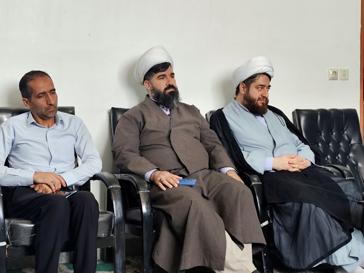 راهزنهای فکری و فرهنگی هویت جوانان را هدف گرفتهاند