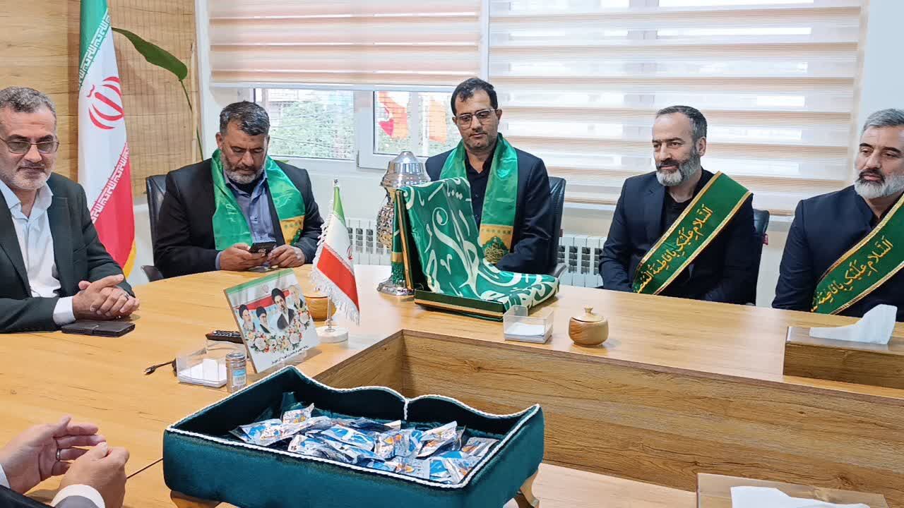 پرچم متبرک کریمه اهل‌بیت(س) میهمان دل‌های مازندران شد