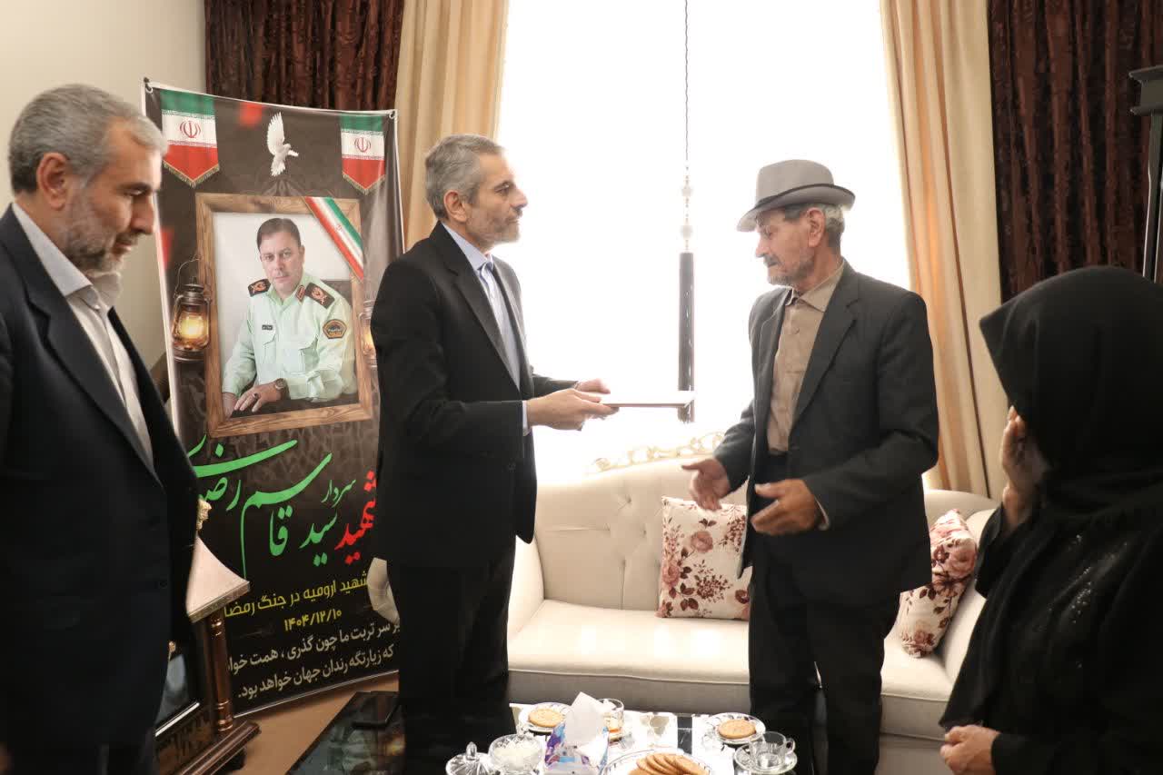 از کتاب و شهدا تا مسجد در سفر معاون وزیر ارشاد