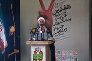 دشمن با تحریف تاریخ به دنبال کمرنگ کردن حماسه دفاع مقدس است