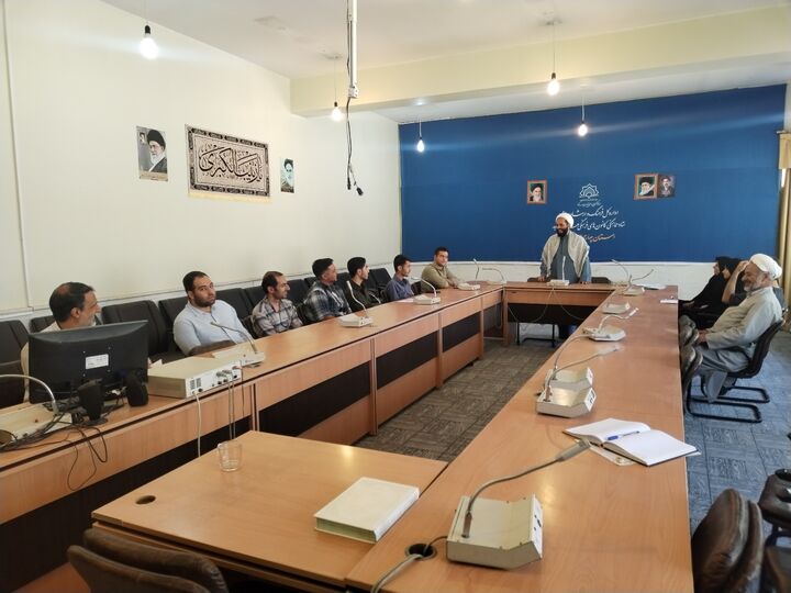 نشست‌ شبکه‌ی مدیران جوان کانون‌های فرهنگی هنری مساجد چهارمحال و بختیاری