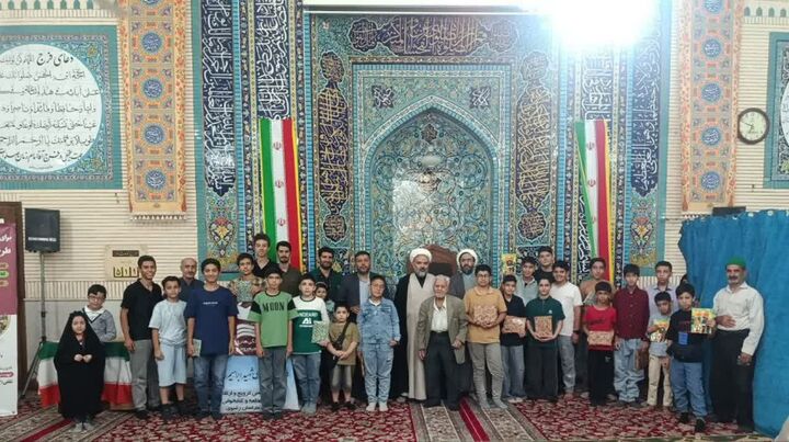 لزوم وفاق در ارکان مسجد/ وحدت عامل پویایی در مسجد است