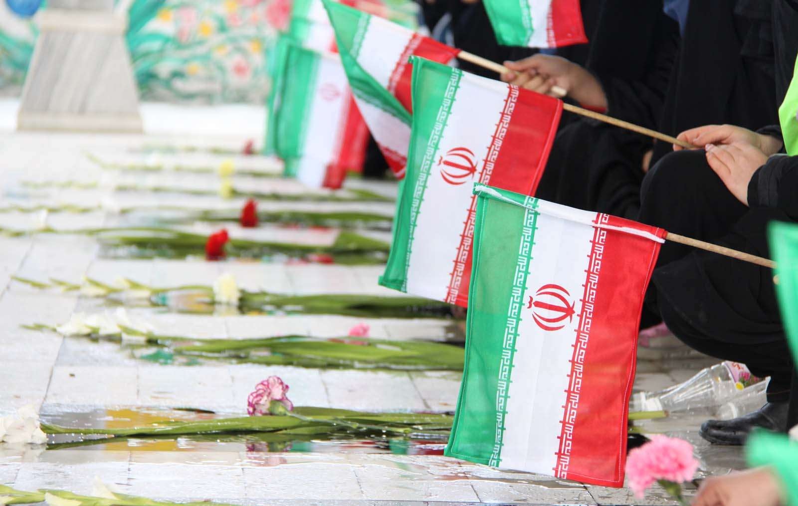از سهرنگ ماندگار تا روزهای دفاع