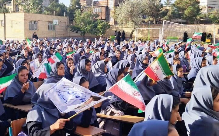 نواخته شدن زنگ مهر و مقاومت در آذربایجان شرقی