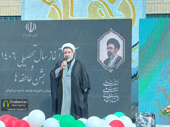 ماجرای مدرسه محقری در استان کرمان که دانش‌آموز آن جهان را تحت تأثیر قرار داد