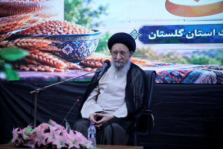 زکات گره‌گشای مشکلات جامعه؛ امروز کشور نیازمند یکصدایی در برابر دشمن است