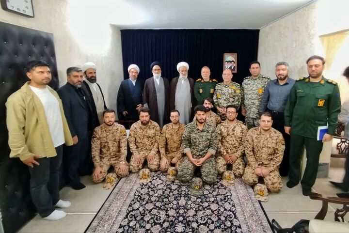 حضور نمایندگان سربازان سپاه استان قم در نماز جمعه و دیدار با آیت‌الله سعیدی و آیت‌الله کعبی