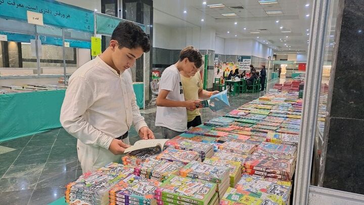 هجدهمین نمایشگاه کتاب ارومیه؛ جایی که کتاب، مردم را دوباره گرد هم آورد