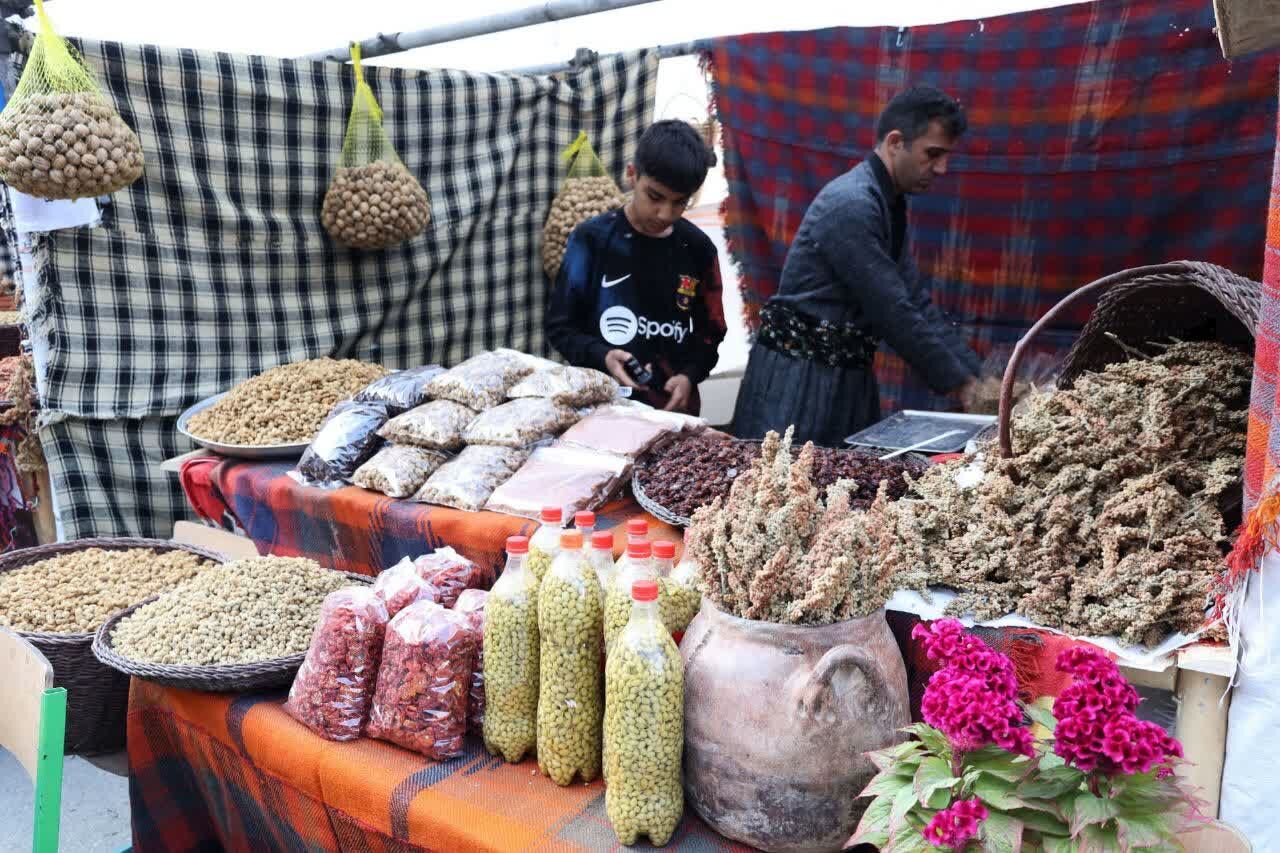 جشنوارههای بومی، پیونددهنده تولیدات محلی، فرهنگ و گردشگری در کردستان هستند