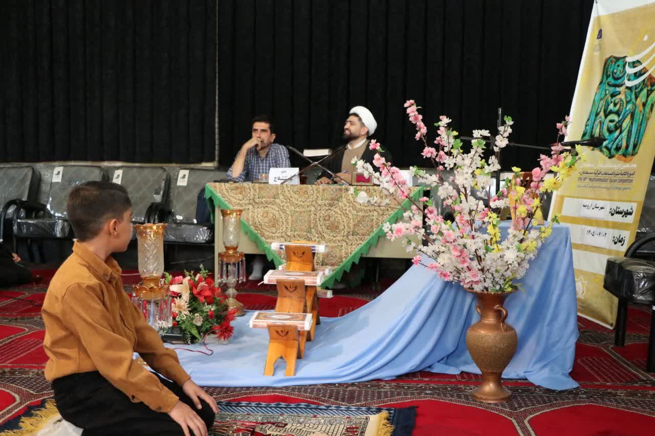 دومین روز «مدهامتان» با رقابت قرآنی و برنامههای ورزشی همراه شد