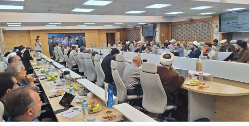 حجت‌الاسلام قمی: قرآن باید به متن زندگی اجتماعی مردم بازگردد/ هدف‌گذاری طرح «زندگی با آیه‌ها» باید شفاف و قابل تحقق باشد