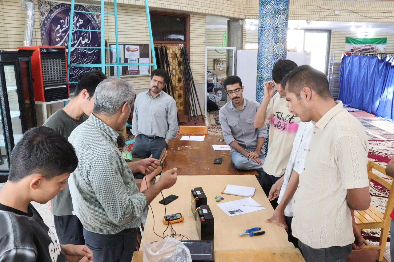 مسجد؛ خانه مهارتآموزی نسل آینده/ نوجوانان منظریه در مسیر یادگیری فناوریهای نوین گام برداشتند