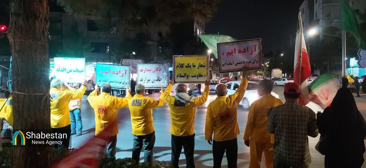 از مسابقات قرآن و اذان تا پخت نان و پرده خوانی در تجمع شبانه