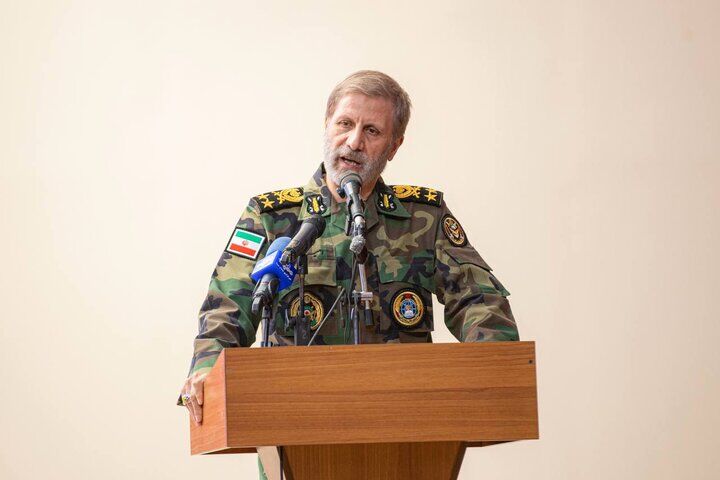 امیر حاتمی: جنگ تمام نشده است؛ پیروزی را باید تثبیت کنیم