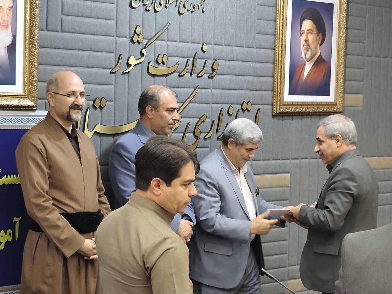 عزم کردستان برای ریشه‌کنی بی‌سوادی؛ از شناسایی افراد بازمانده تا انسداد مبادی بی‌سوادی