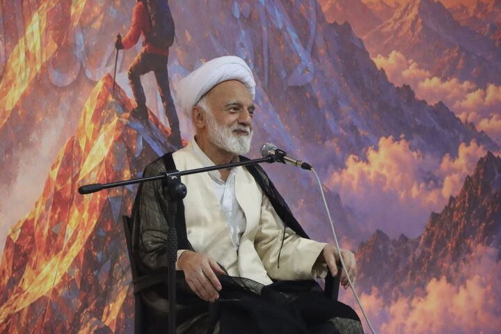 نماز در اندیشه امام شهید؛ ستون خیمه دین و سنگر بصیرت‌افزایی اجتماعی بود